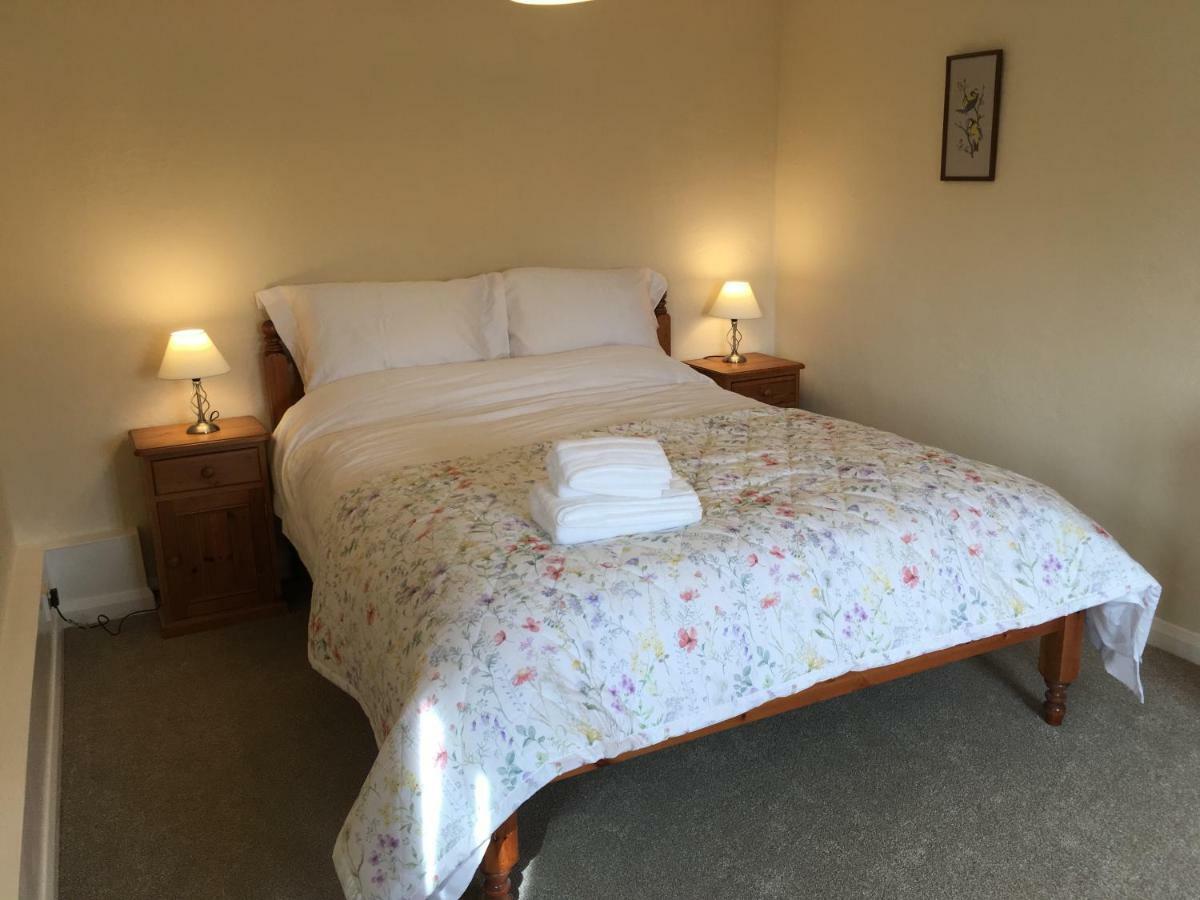 리팸 Wood Farm Kerdiston B&B 외부 사진